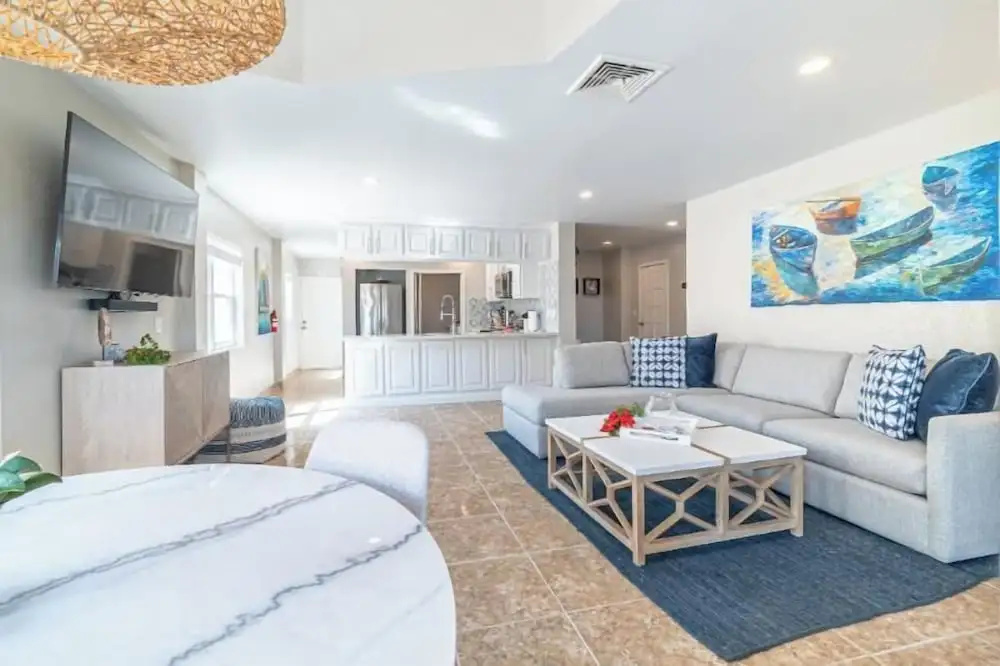 Miramar Villas