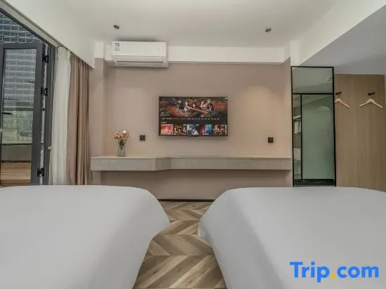 The Andaman Star Trek Hotel (3rd Street, two alleys, Chaoyang Plaza, Nanning)