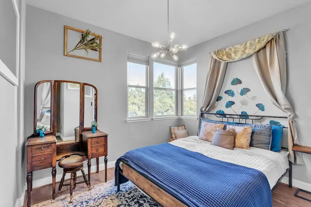 Beautiful Sunsets at 3BR Villa in Reno