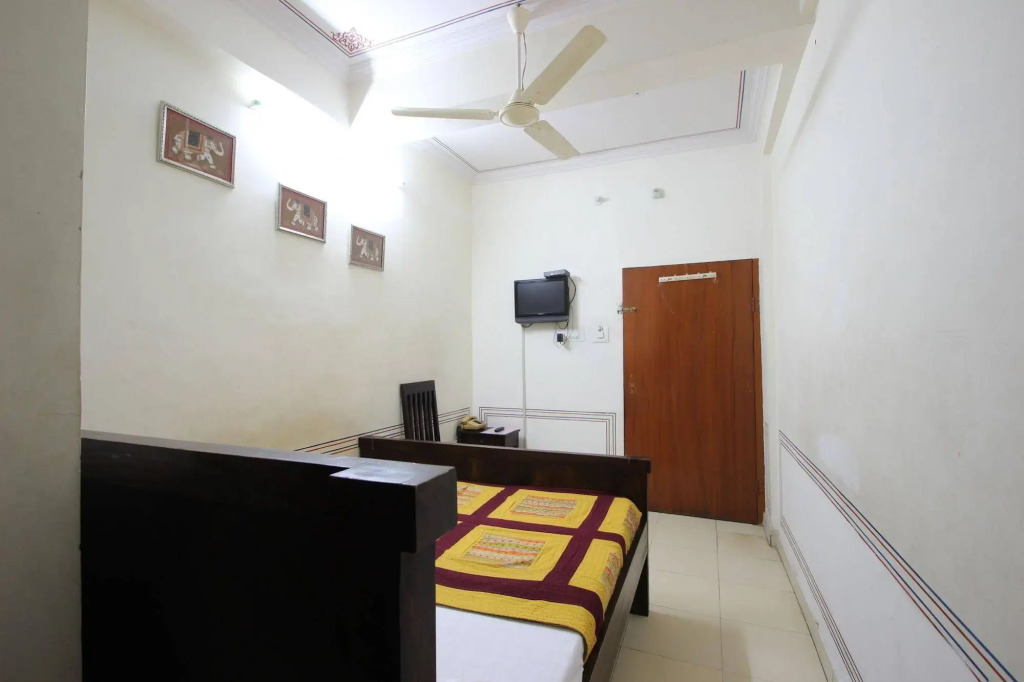 Hotel Raghuraj Palace