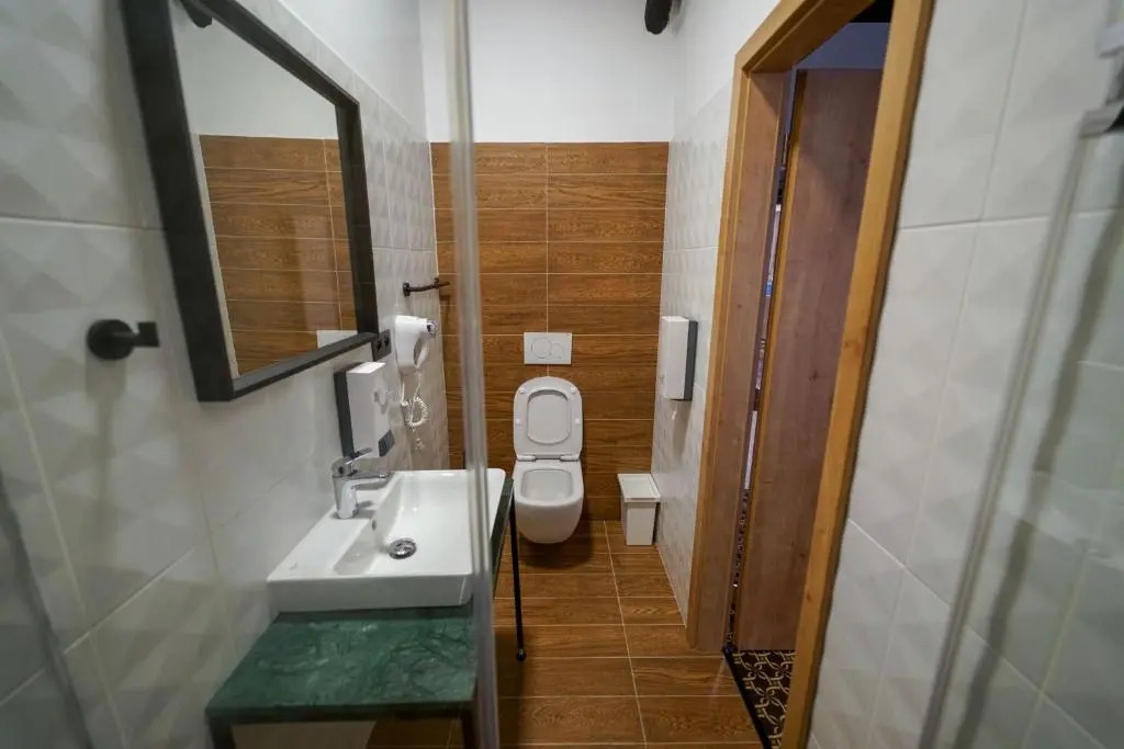 CHORS like a hotel - Capsule & NFT Boutique Hostel Bratislava - City Center