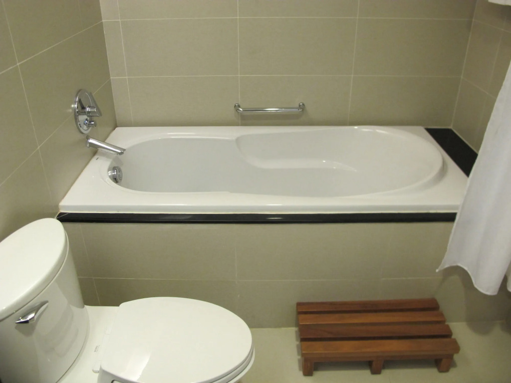 Nhi Phi Hotel