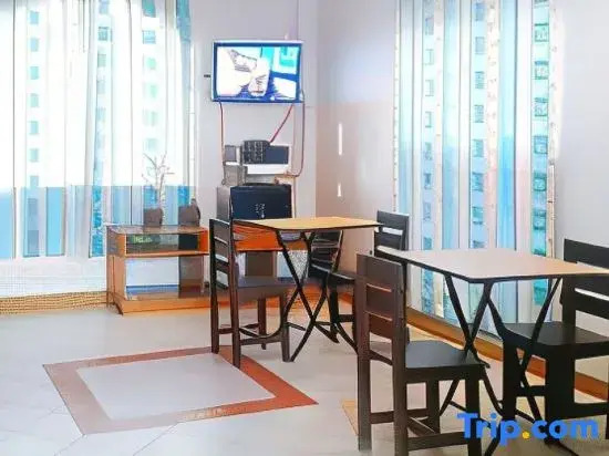 RedDoorz at DLittle Egg Hostel Pangasinan