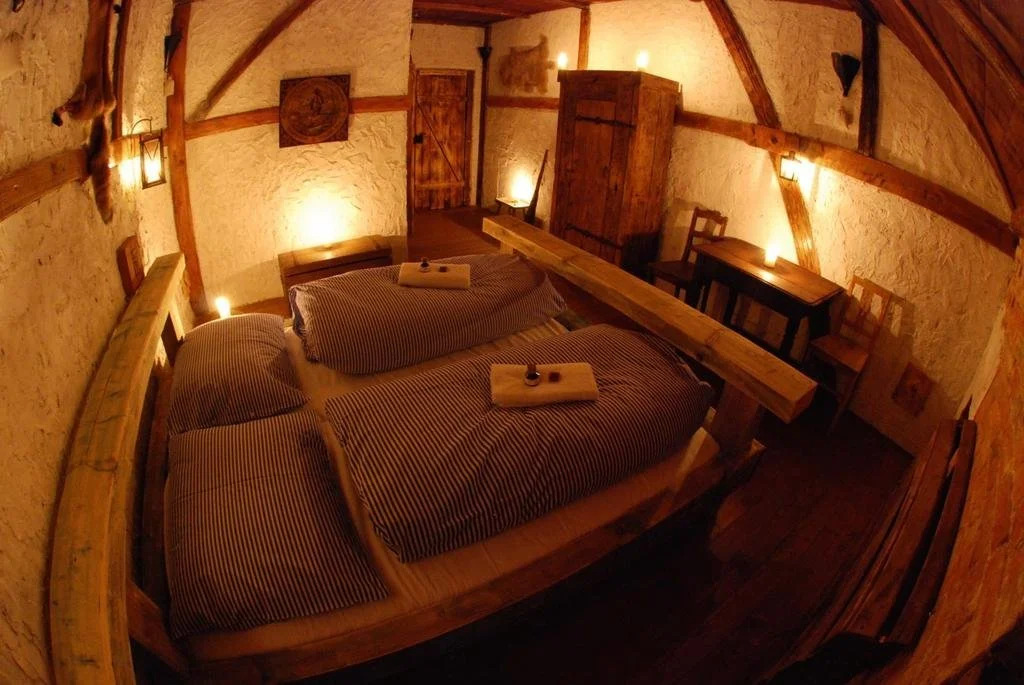 Středověký hotel Dětenice