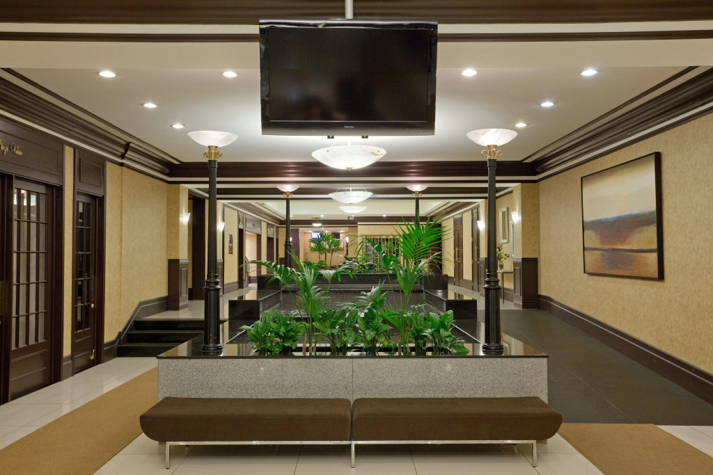 Armon Plaza Montreal Airport