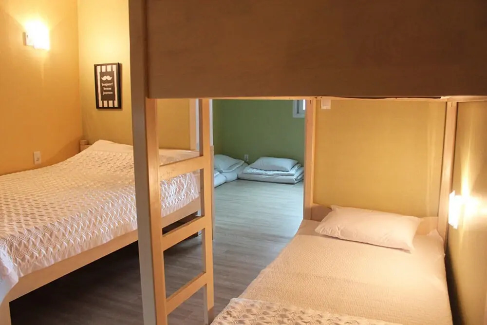 Yeosu Hi and J Guest House