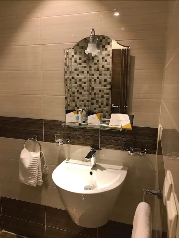 Brief Hotel