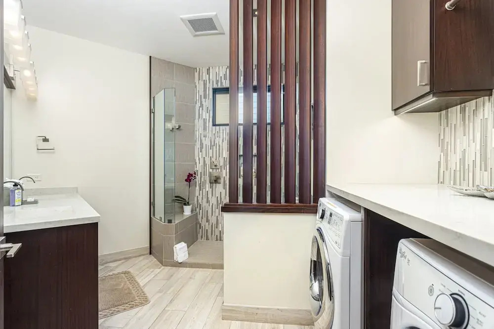 Puu Poa 407 2 Bedroom Condo by RedAwning