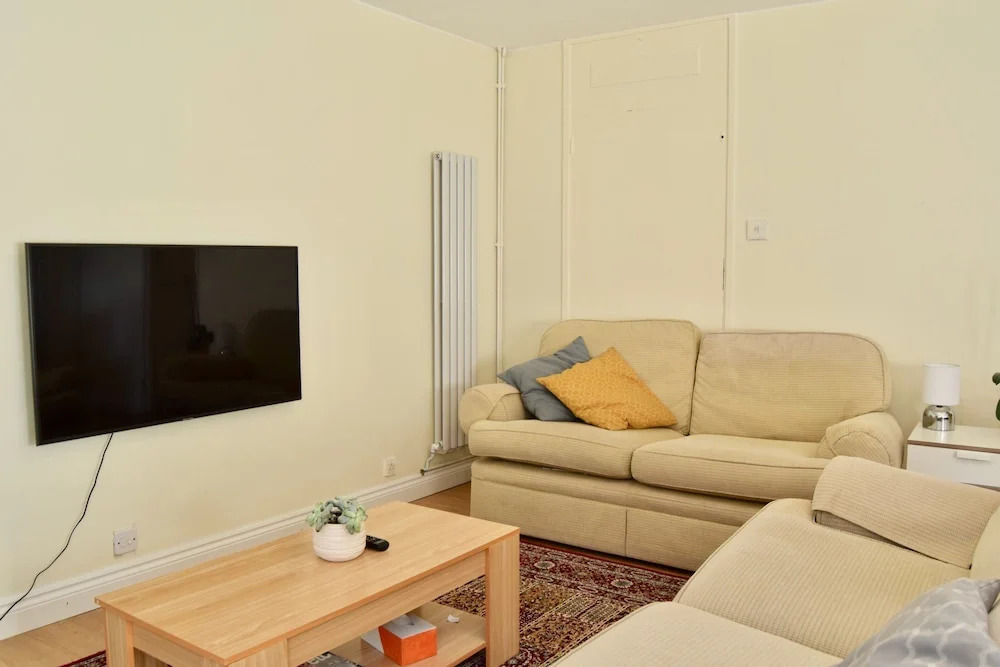 Spacious 3 Bedroom Family Home in Vauxhall