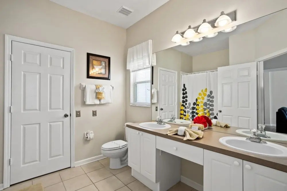 4 bed Single Level Home in Windsor Palms Sleeps 8