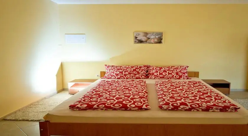 Ibolja Apartments