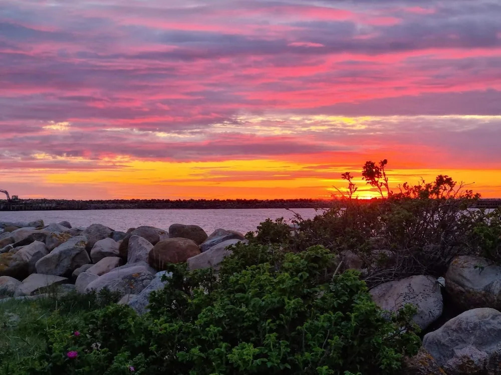Pet Friendly Holiday Home in Dronningmølle near Sea