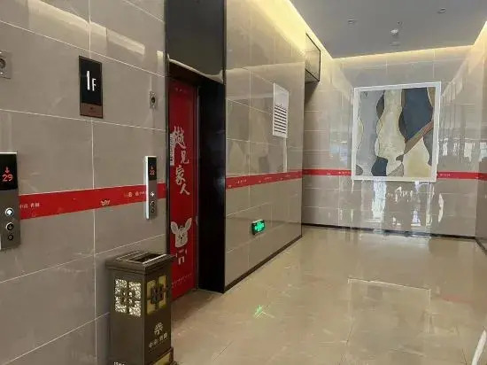 Xiaoshi Homestay (Liyuan Road Old City Root Store)
