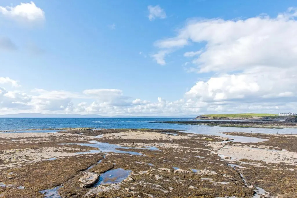 Atlantic Point Sea View Apartment