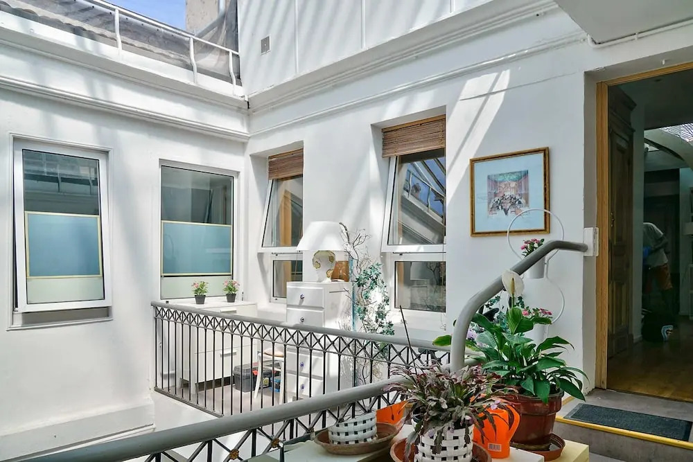 Splendid 160m2 Apartment With Terrace