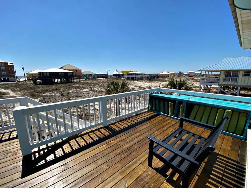 Pelican's Rest Beach House by RedAwning