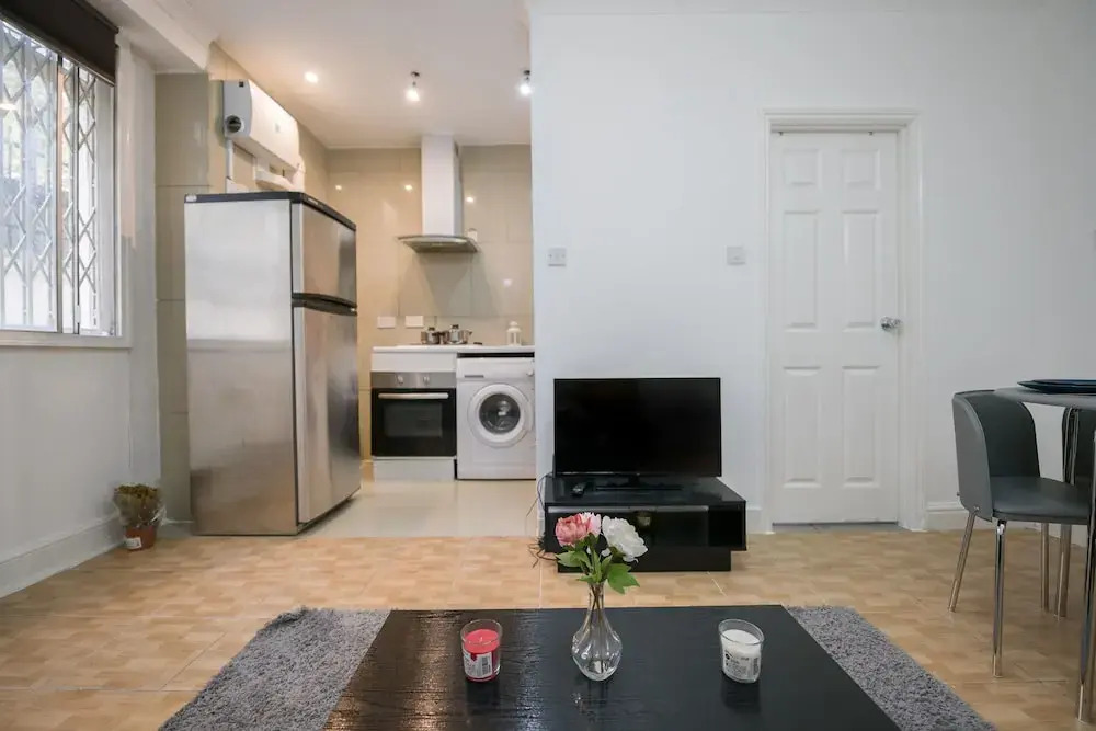 Elegant & Central 1BR near Little Venice