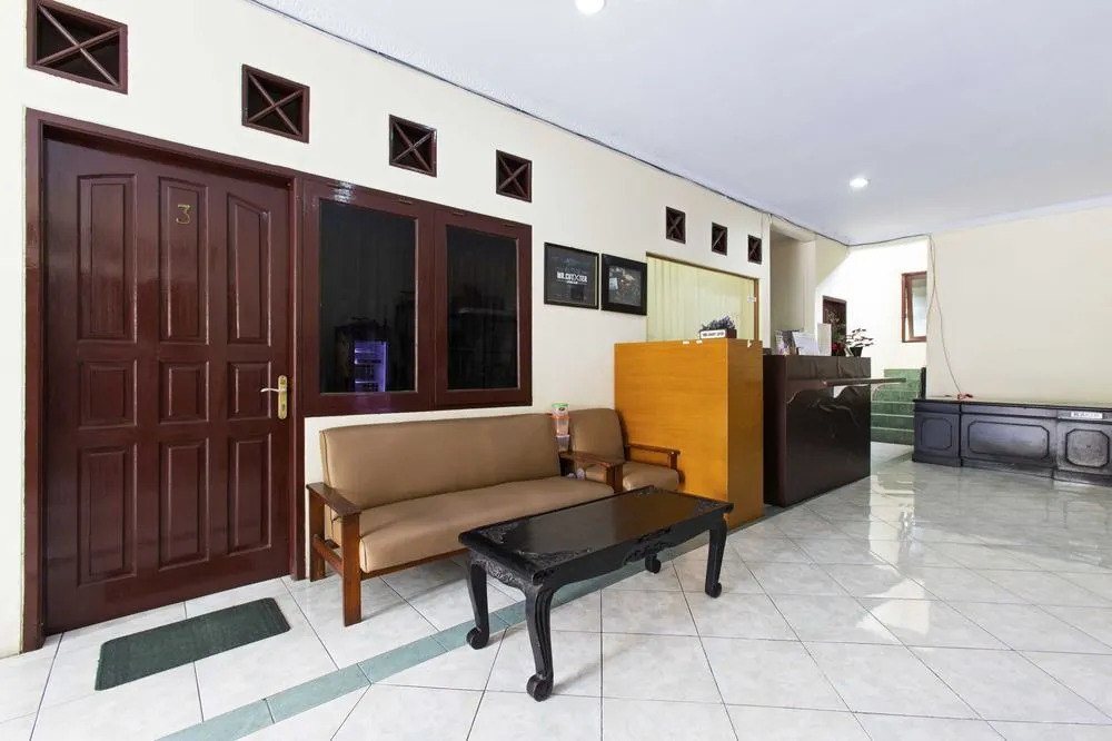 RedDoorz near RS Fatmawati