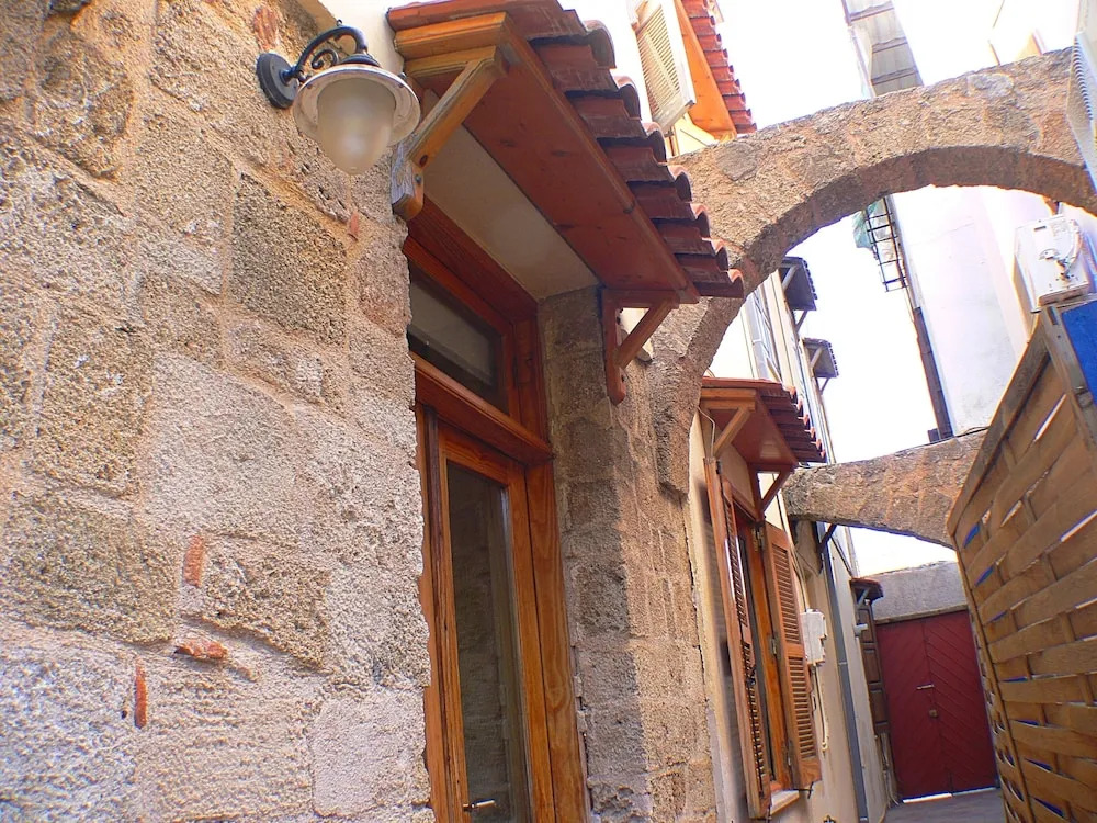 House in the Medieval City With Outdoor Patio, Free Wi-fi