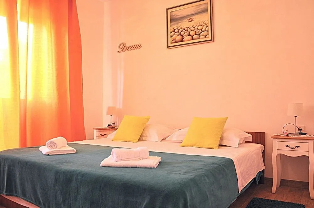 Rooms Anna