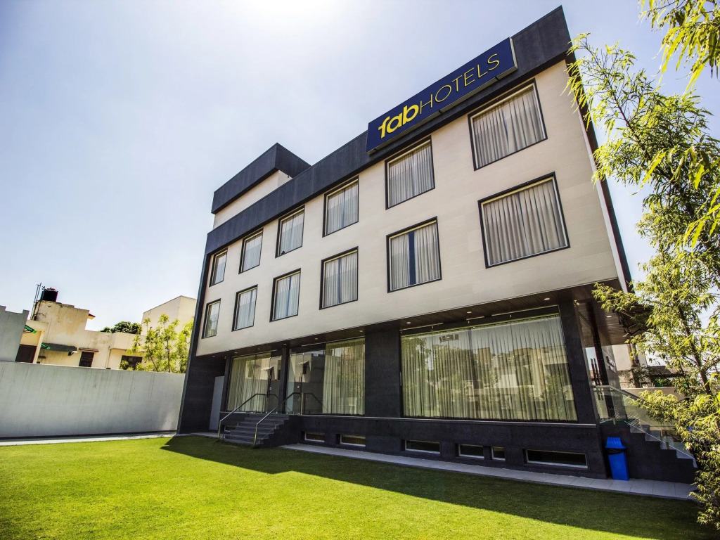 FabHotel Prime Sapphire Inn
