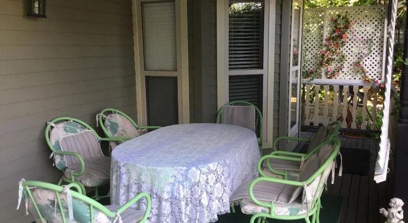 Kelowna Lakeview Cove Bed & Breakfast