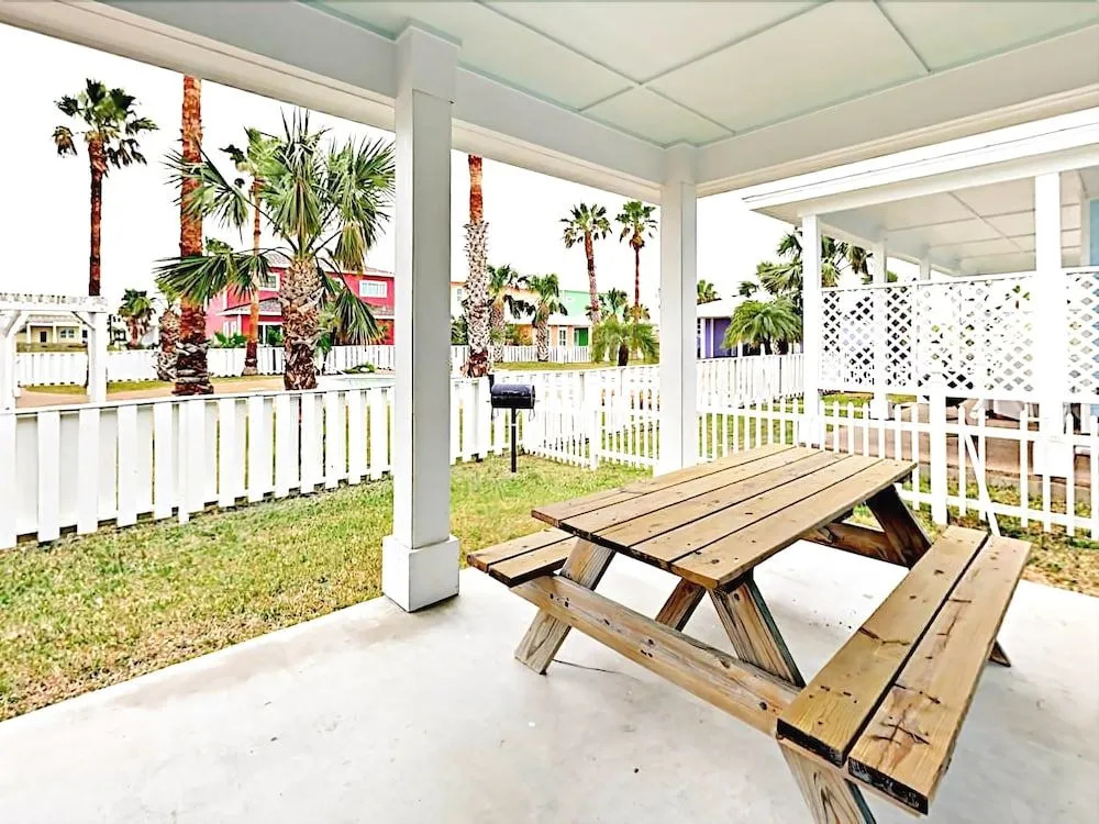 Newly Built Beachfront Community Home Boardwalk Pools Beach by RedAwni