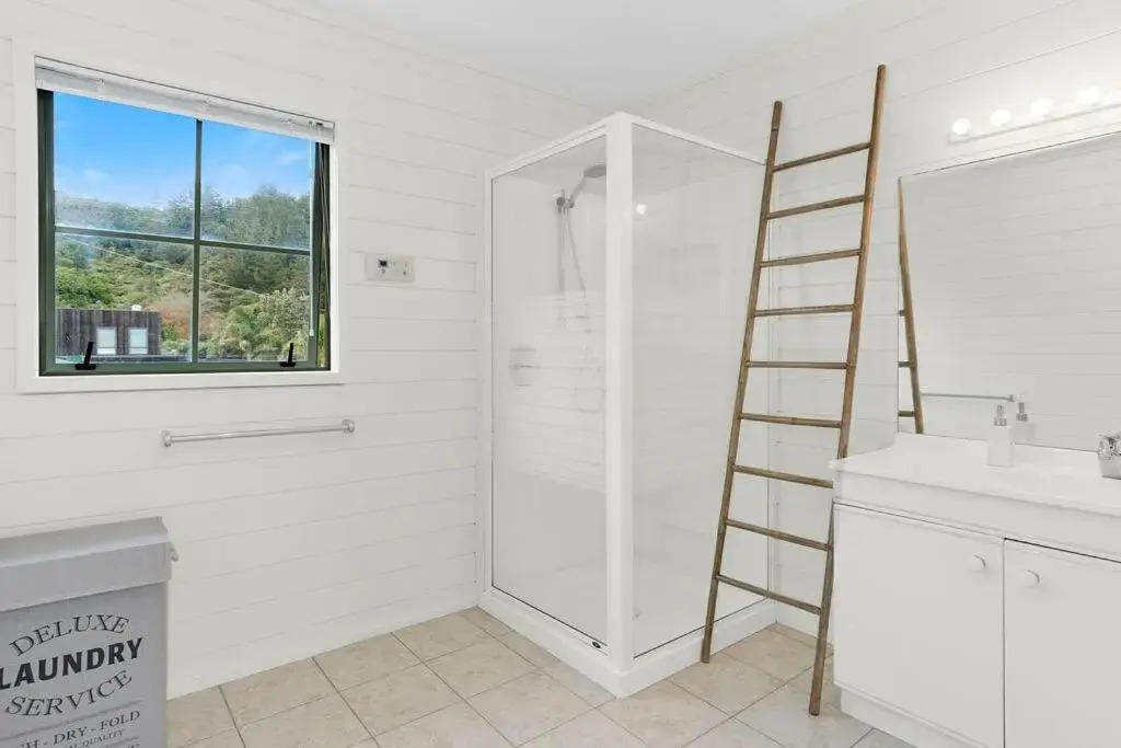 Kiwi Kuta with direct beach access -Matarangi Home