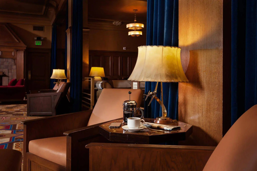 Arctic Club Hotel
