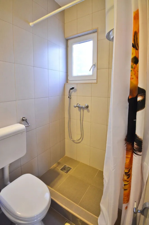 Guesthouse Apartments Čenić