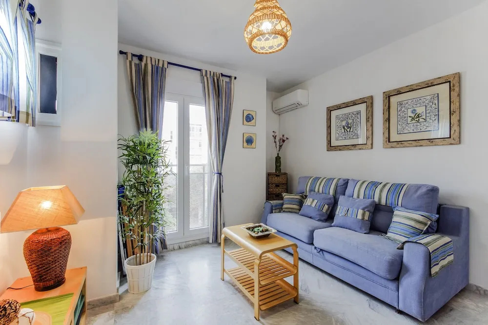 La VICTORIA Home free parking by Cadiz4Rentals