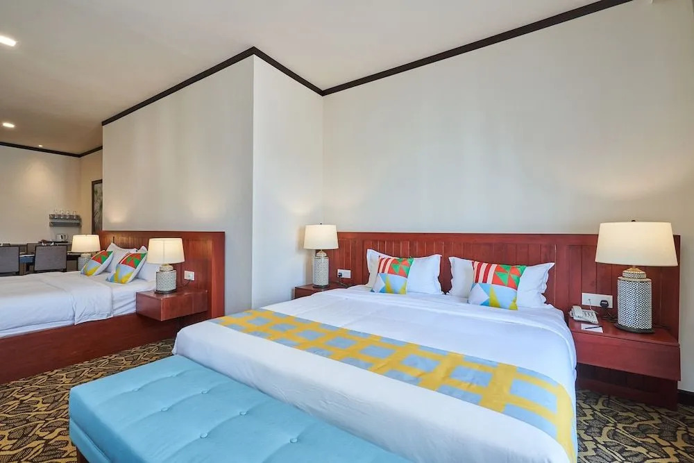 OYO Home 89378 The Platinum Suites