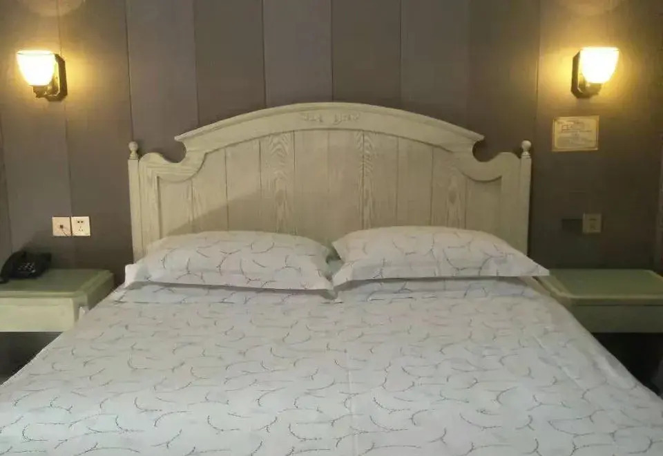 Milan Apartment (Zhumadian Haiyun Branch)