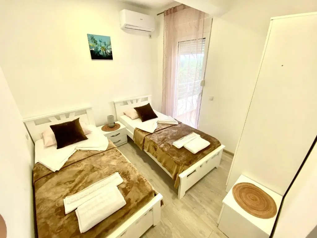 Apartment 31