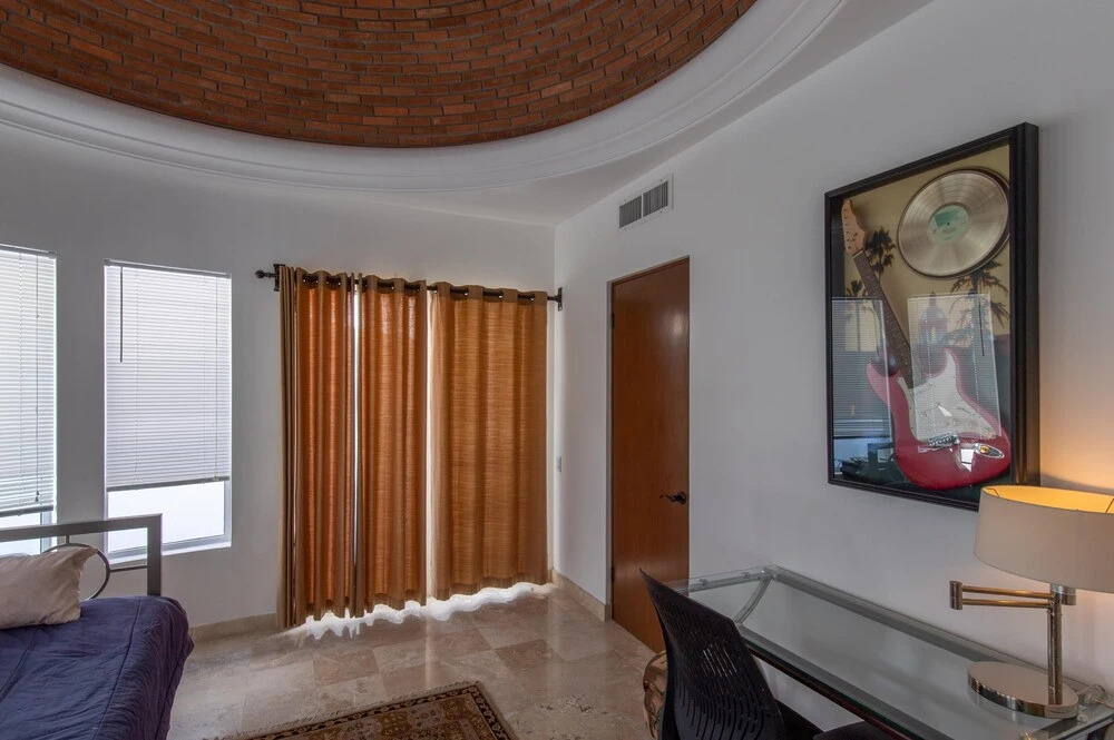 Elegant 6 Bedroom Villa With Amazing Ocean Views: Villa Clara Vista