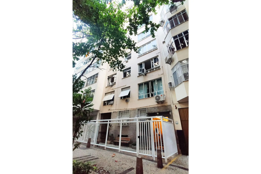 Apartamento De 3 Quartos Em Copacabana | Cl 91/302
