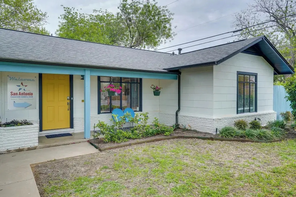 San Antonio Retreat w/ Private Hot Tub & Gas Grill