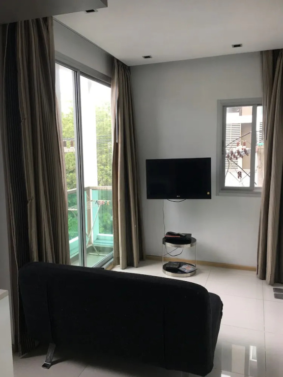 The Gallery Condo - D41 by Axiom