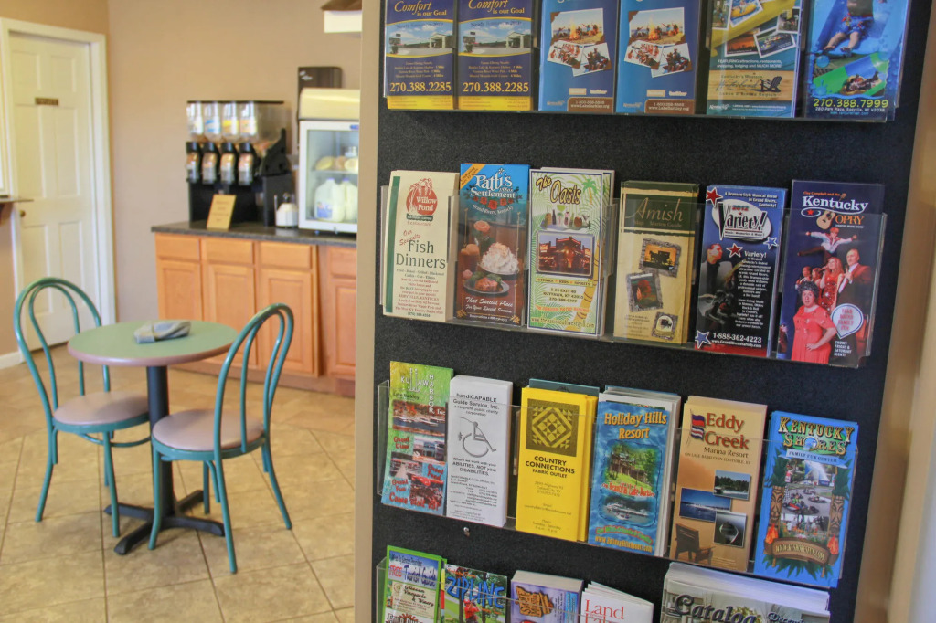 Relax Inn and Suites Kuttawa Eddyville