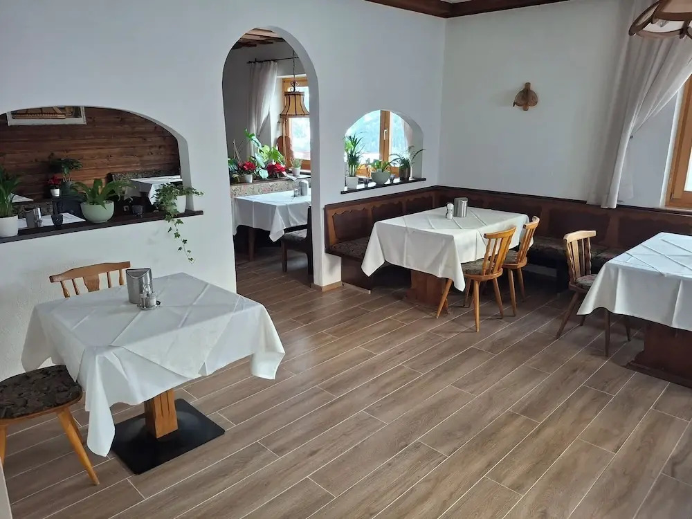Pension Razil XO