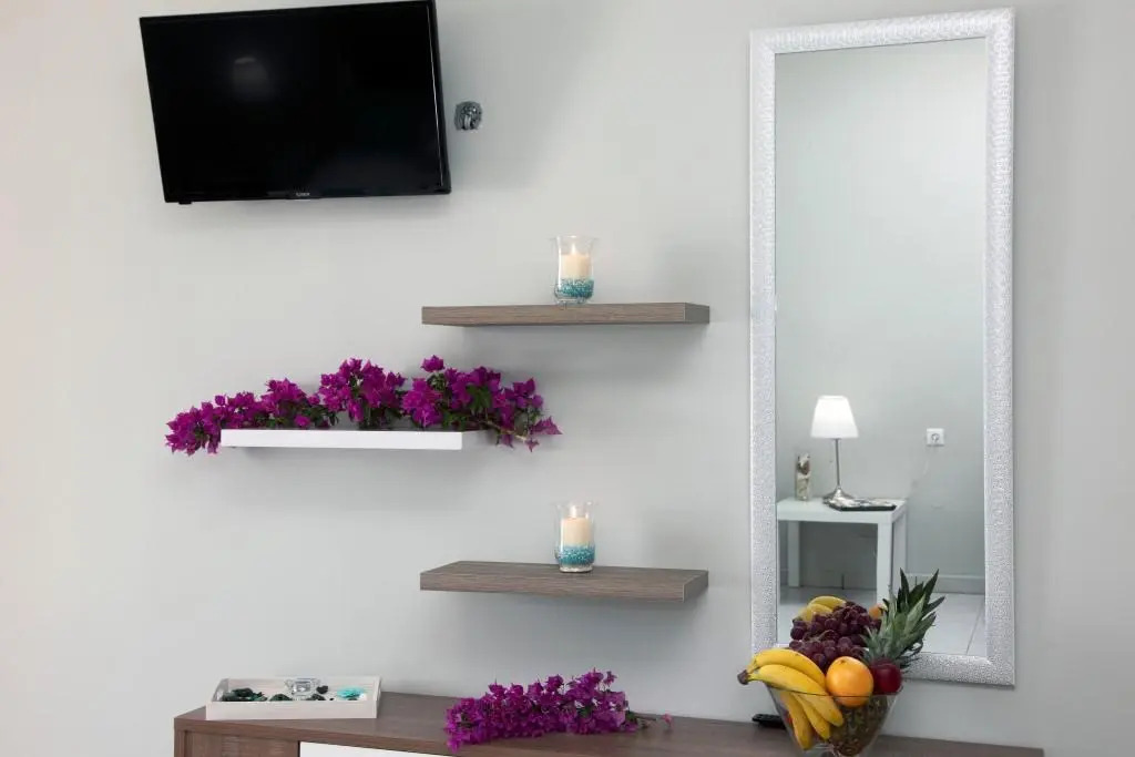 Nidri Bay Studios