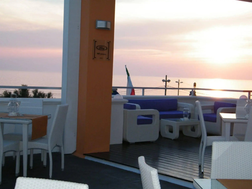 Piccadilly Hotel