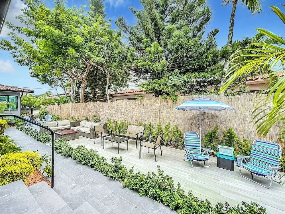 Los Patios Home Suites