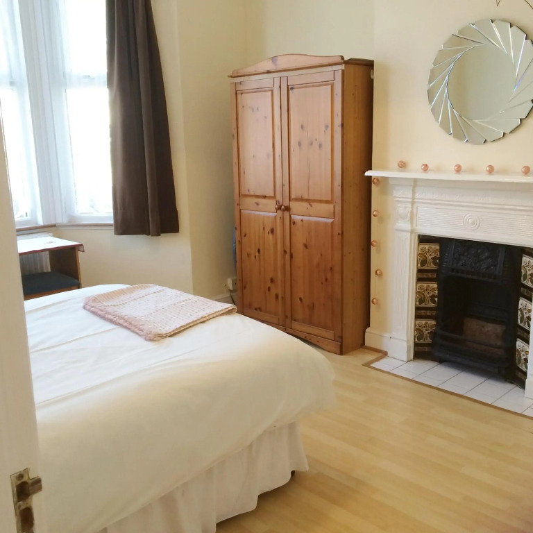 Spacious West London Apartment