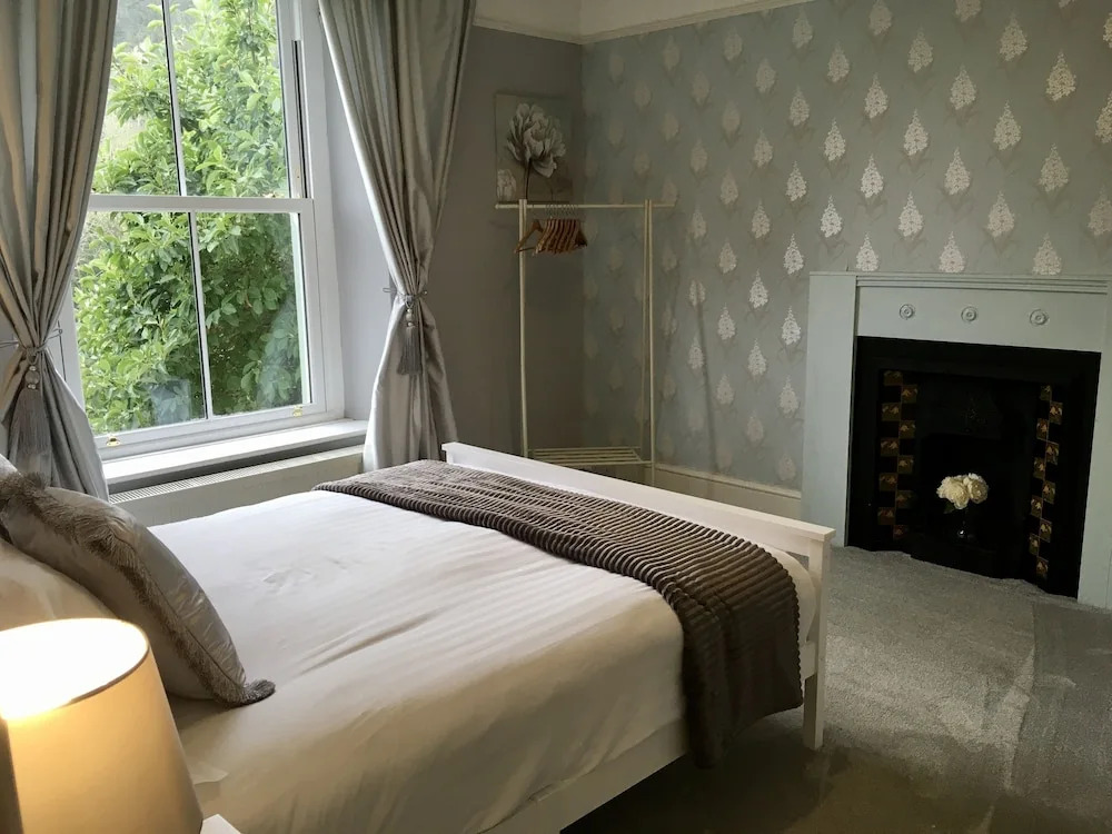 Secluded Edwardian Villa Beautiful Country Setting