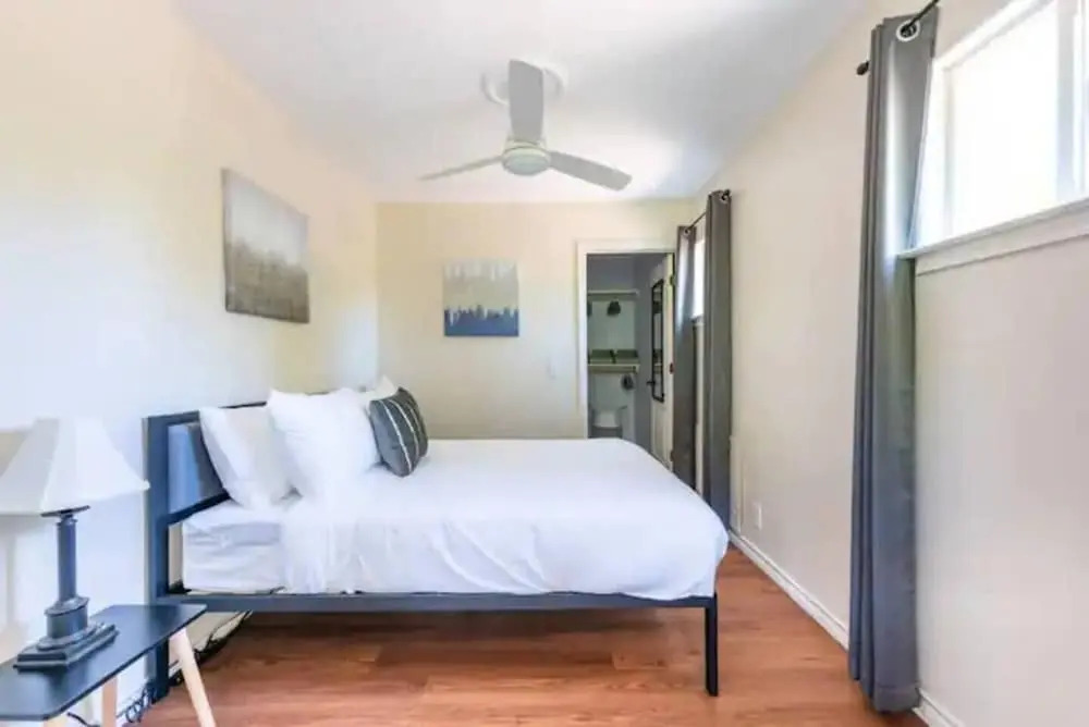 Entire Guesthouse in Southeast Austin
