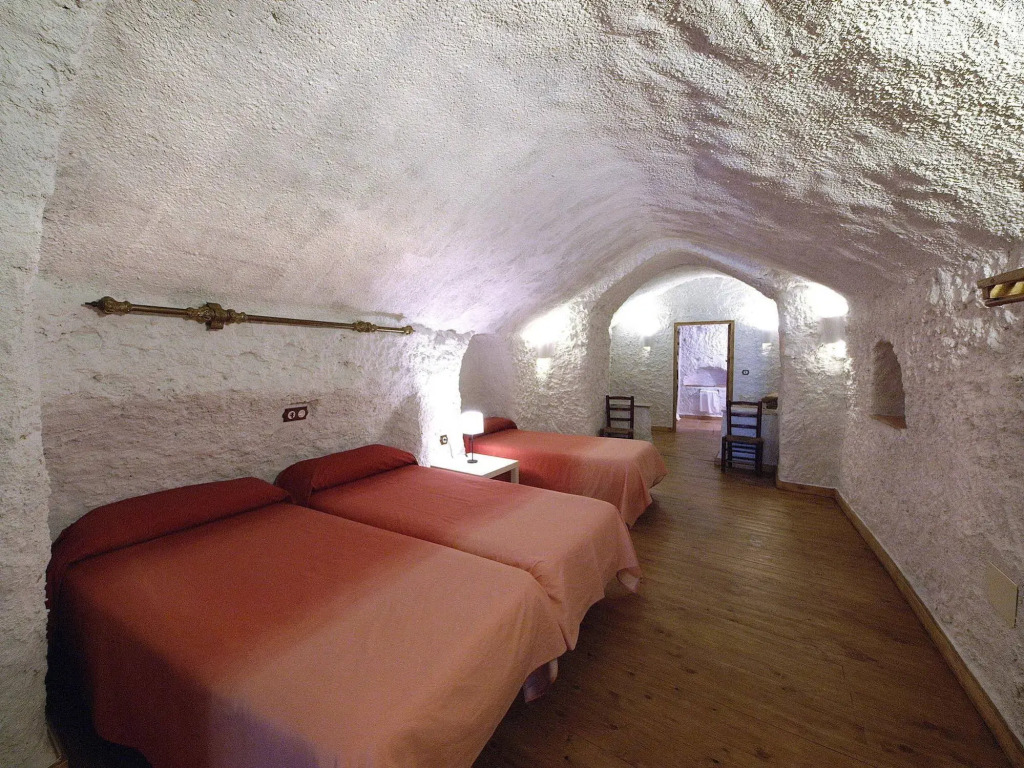 Casas Cueva y Cortijo La Tala en Guadix