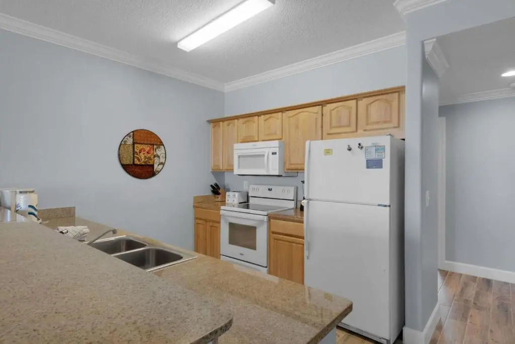 Ocean Reef 909! 4 BD 3 BA, Ocean View, And Amazing Location
