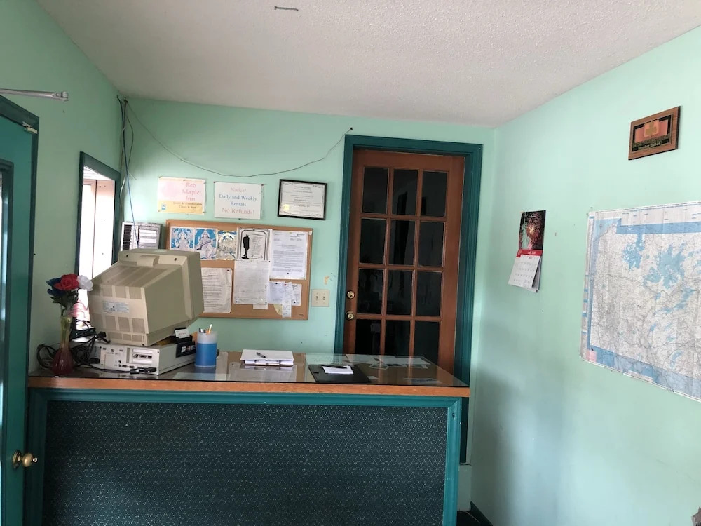 Red Maple Inn