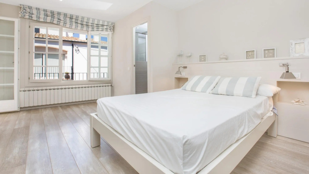 Gala in Llafranc with 4 bedrooms and 2 bathrooms